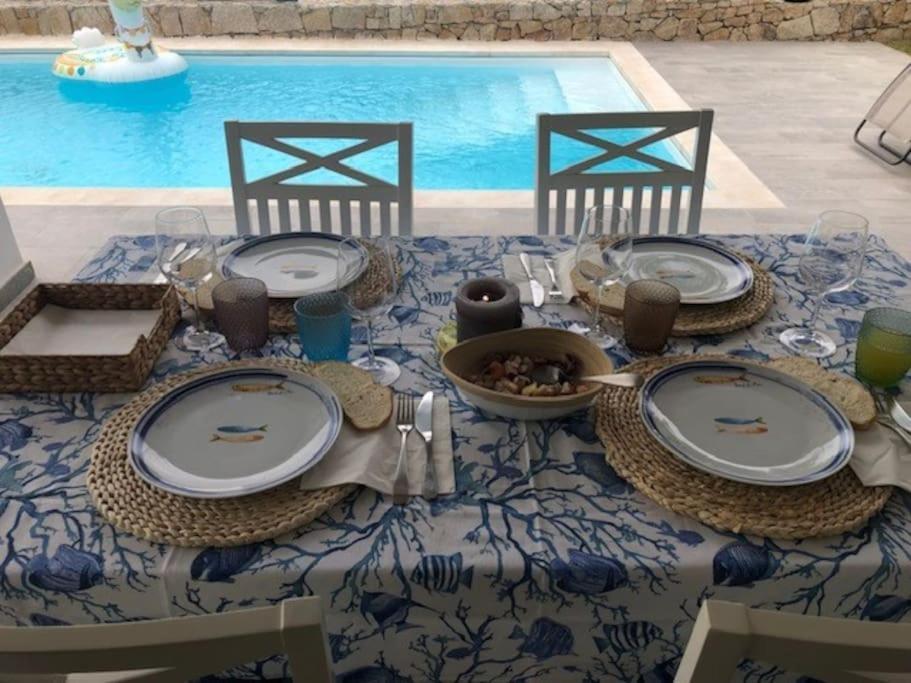 Vista Mare Con Piscina A Budoni - Baia Sant'Anna Villa Bagian luar foto